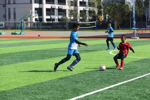 欧联杯-B费绝杀马奎尔失误 曼联2-1格拉斯哥流浪